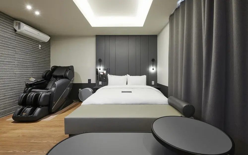 Seosan Lake Park Just Sleep Hotel