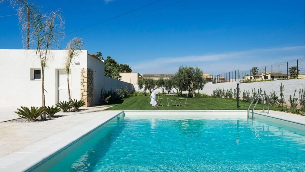 Beautiful villa with pool and airco-VILLA PAVONE