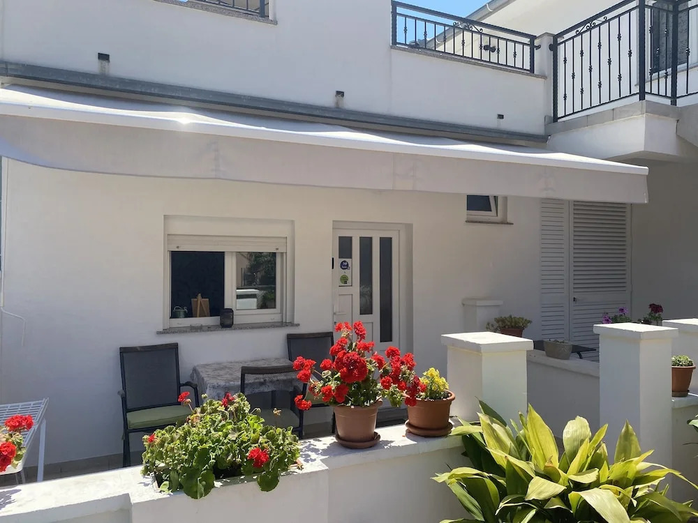 Studio Apartments with Terrace near Sea - Angelas Apartments