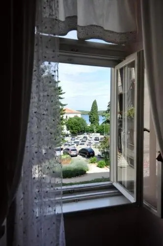 Amphitheatre Premium Apartment with Seaview