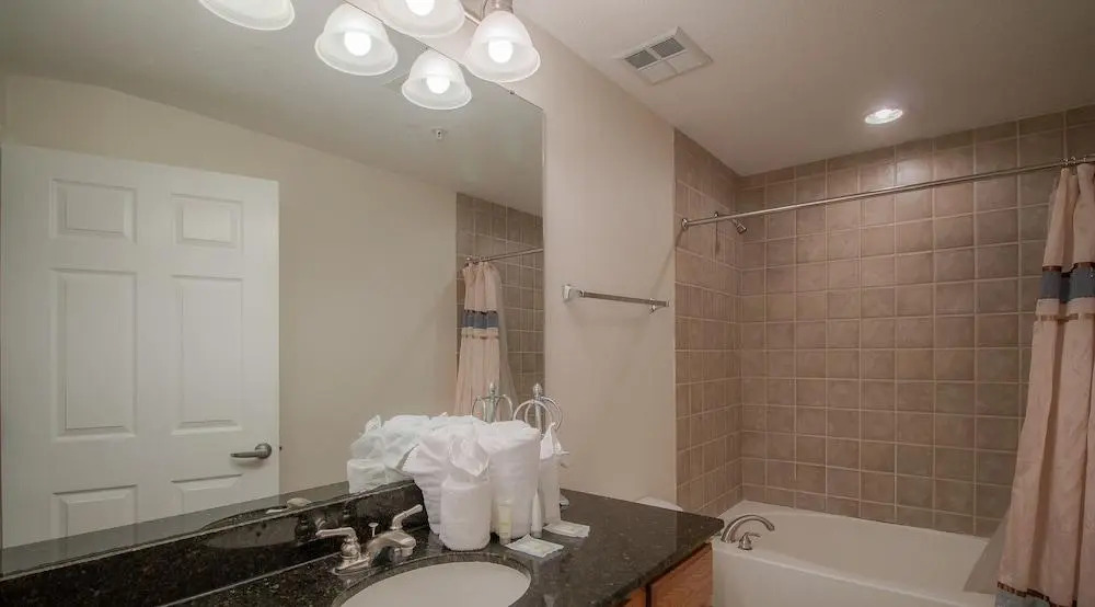 Legacy II 1404 Penthouse