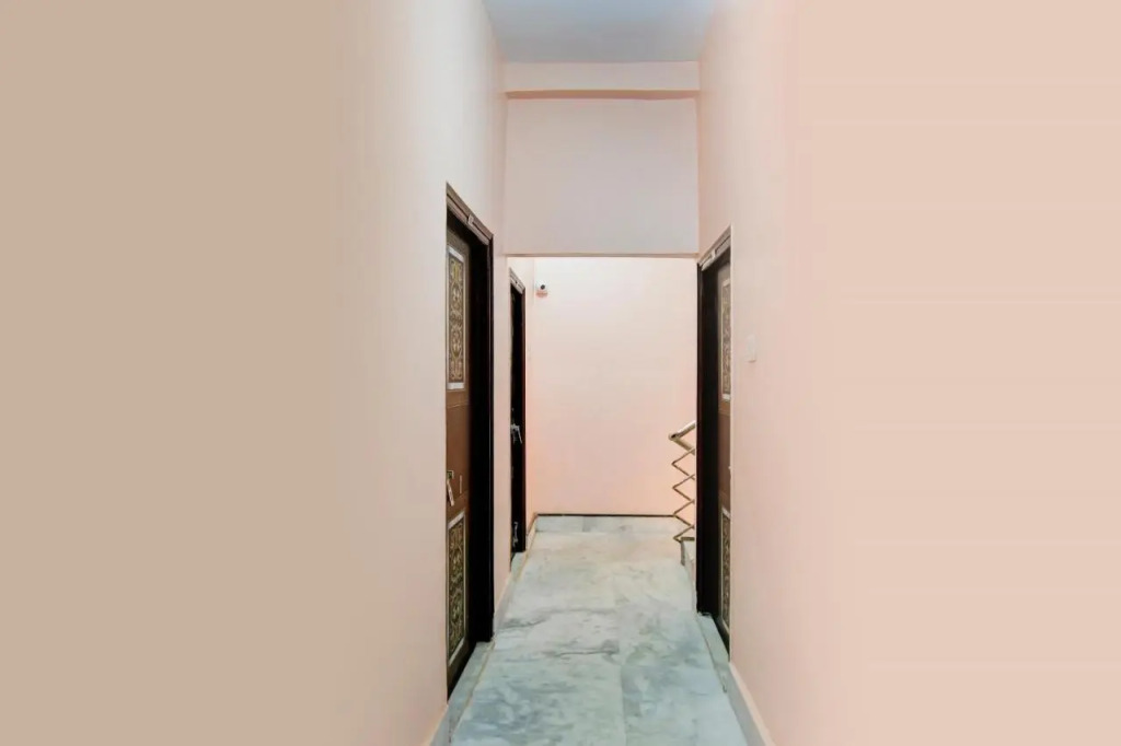 OYO 87565 Eco Plaza Inn