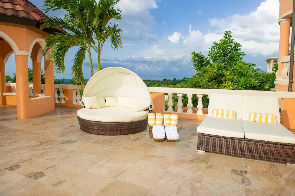 Villa Sweet Villa