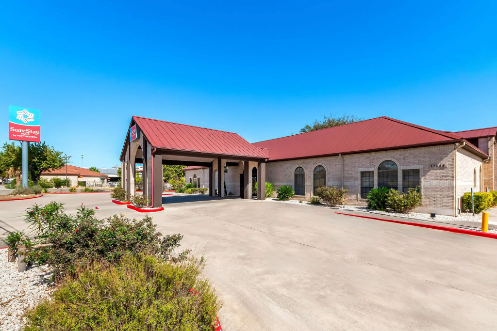 SureStay Plus by Best Western San Antonio Fiesta Inn
