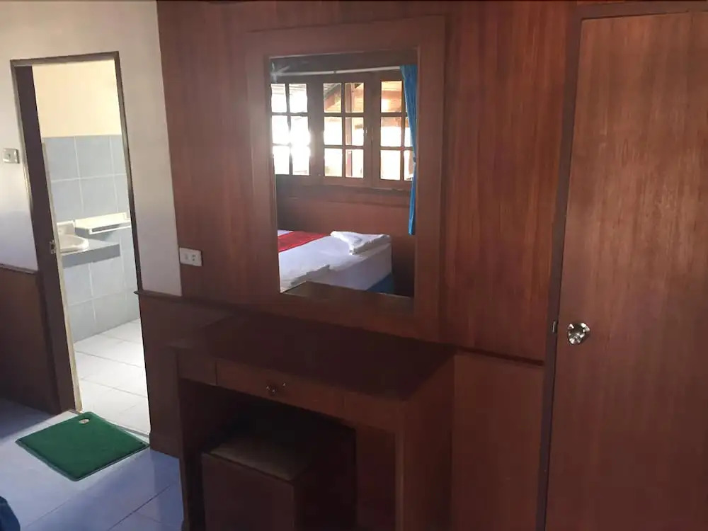 Chaloklum Bay Resort