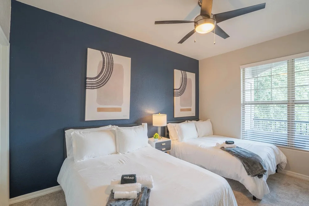 ROVE LIVING/KB - Lex on Central