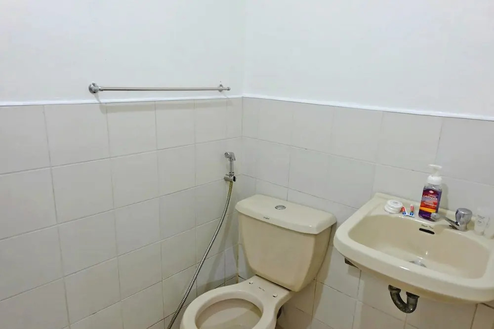 Forbeswood Heights 2BR by Stays PH