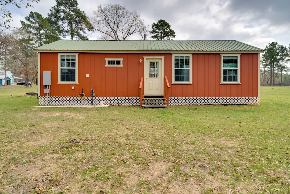 Tranquil Plantersville Cabin: Farm Animals On-site