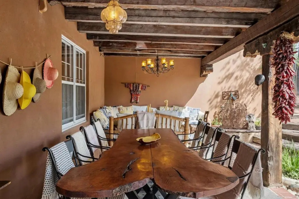 Cinco Chimineas - Indoor Pool, Walk to Canyon Rd, Authentic Historic Santa Fe