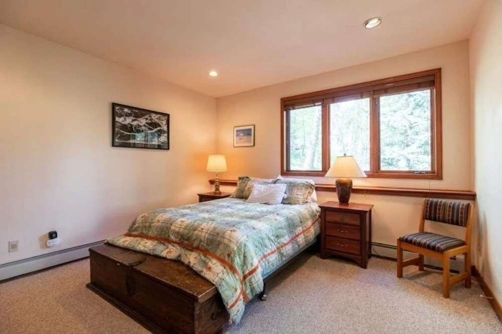 5-Bedroom 4 Bath Home,Sleeps 10, on free Town of Vail Bus Route