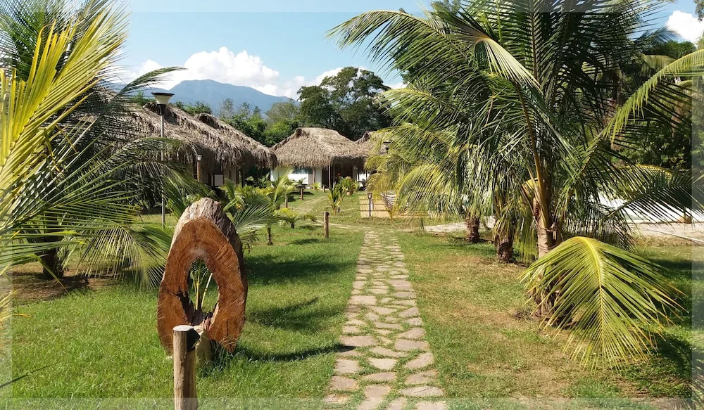 COCONUT TARAPOTO - ECO RESORT