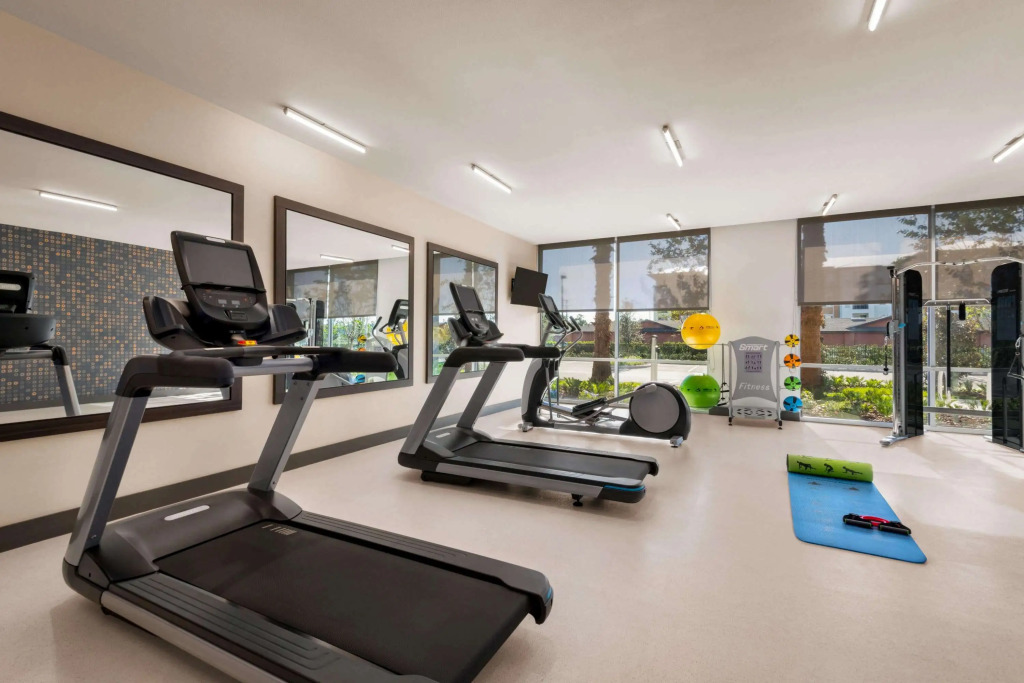 La Quinta Inn & Suites by Wyndham Orlando I-Drive Theme Parks