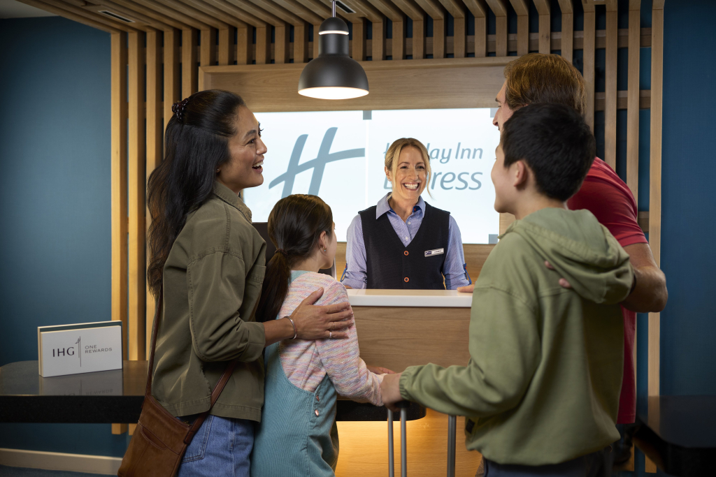 Holiday Inn Express Hotel & Suites Chanhassen by IHG