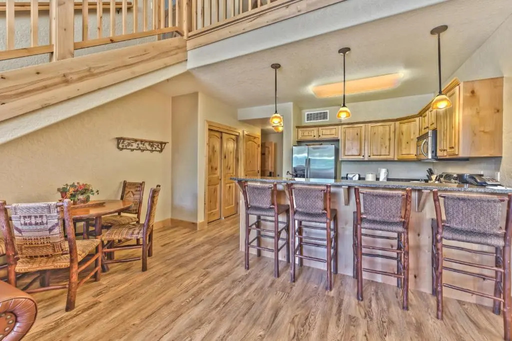 Silverado Lodge One Bedroom plus Loft by Canyons Village Rentals 223B