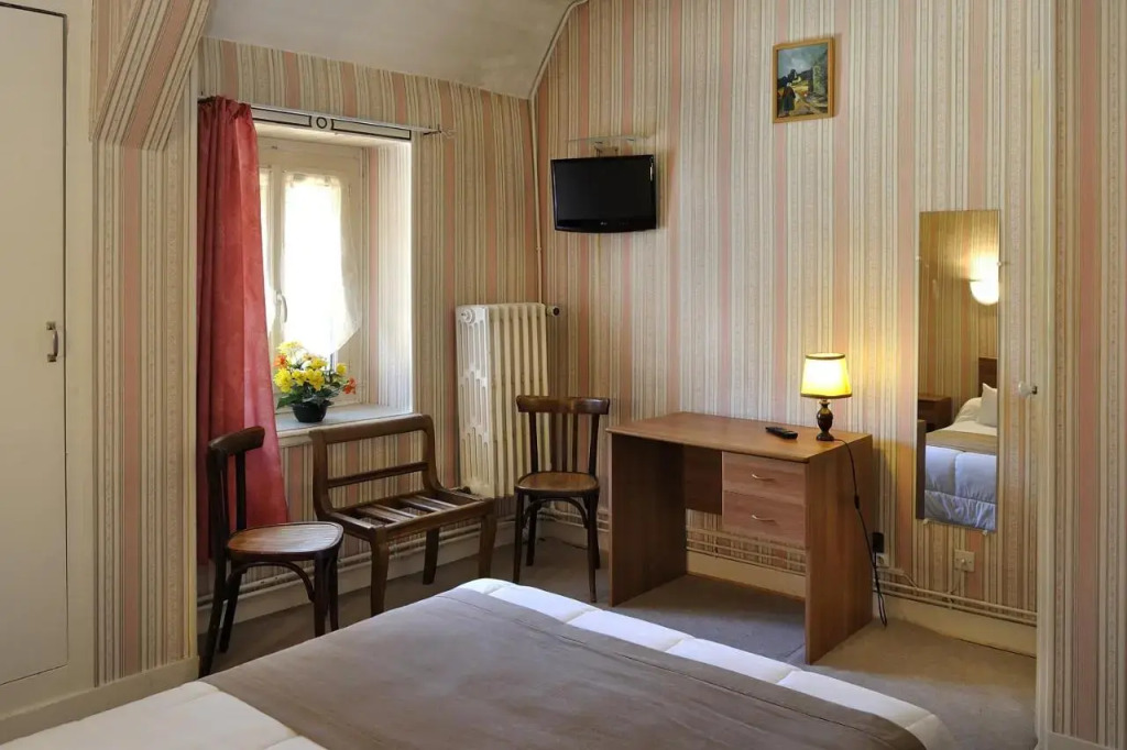 Logis Hostellerie Du Cheval Blanc