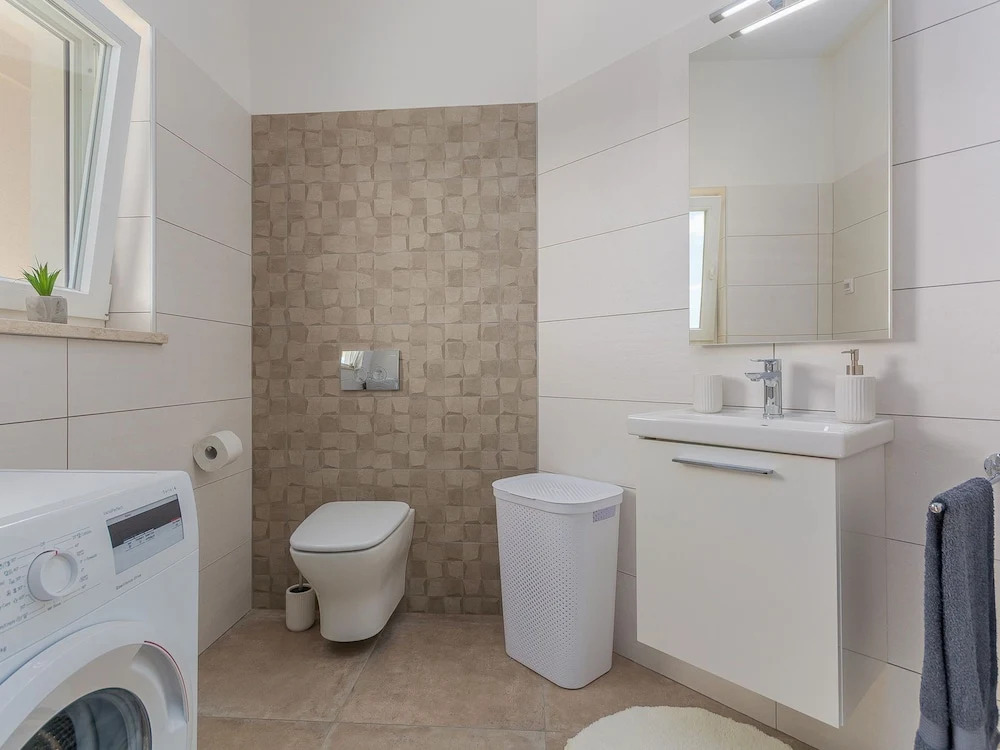 Stylish Villa With Pool and Fenced Garden,ideal for Relaxing Family Holidays