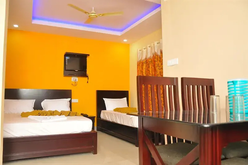 Oyo 10450 Breeze Inn