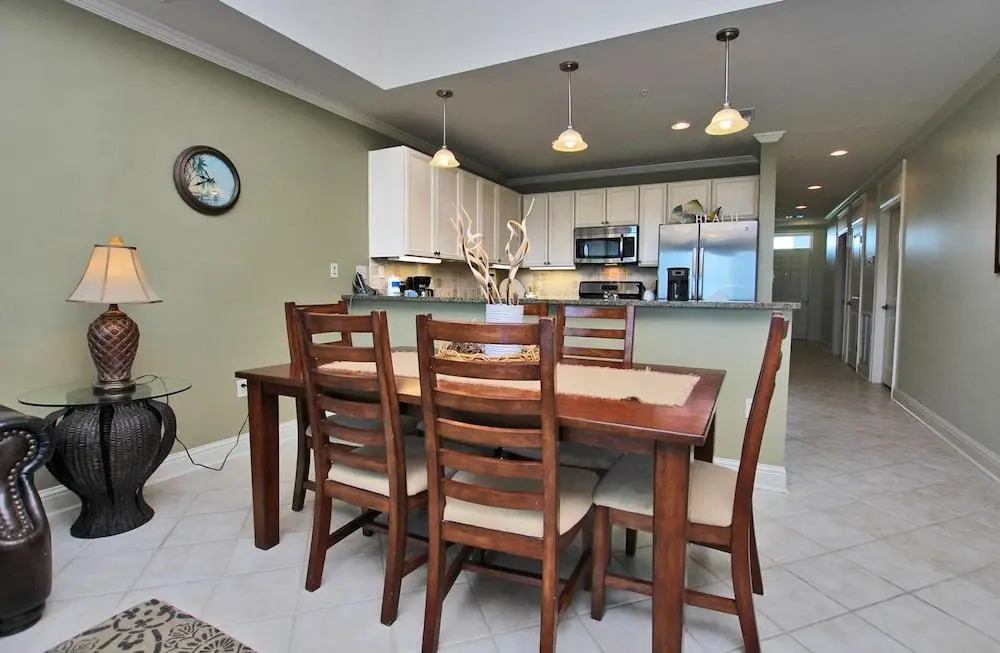 Wharf 902 by Youngs Suncoast