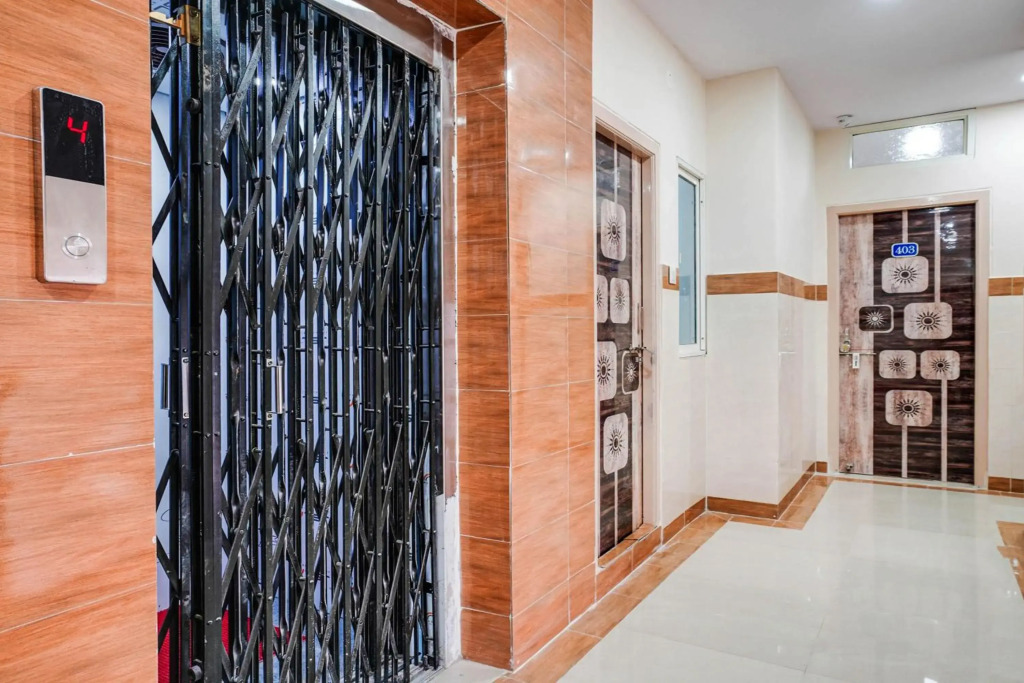 OYO HYD1516 Hotel Aroma Classic