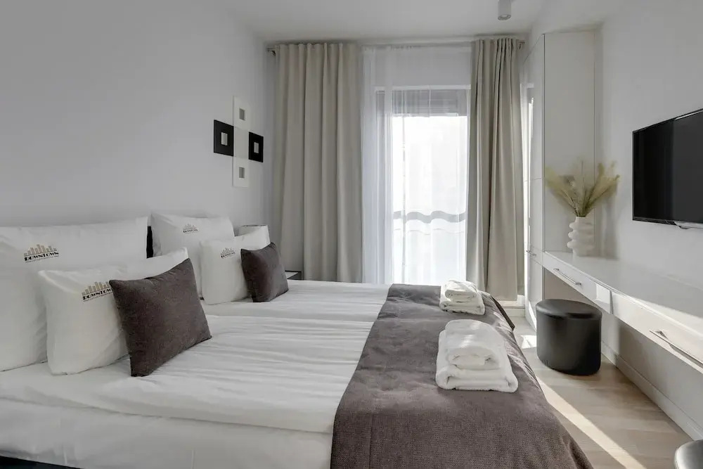 Waterlane Riverside SPA, Pool & Gym by Downtown Apartments