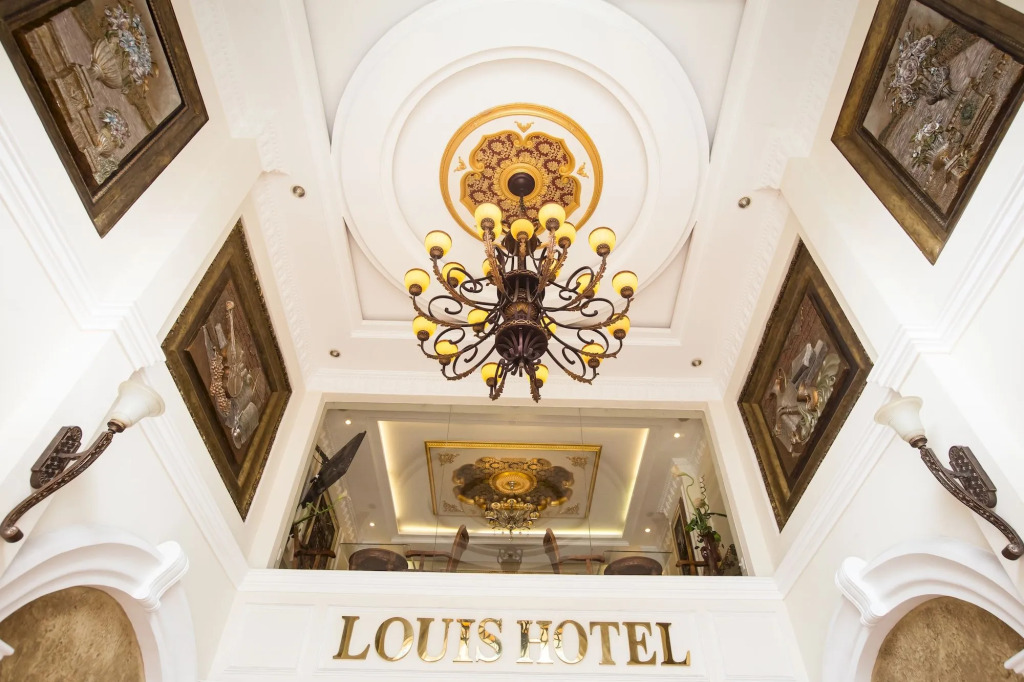 Louis Hotel