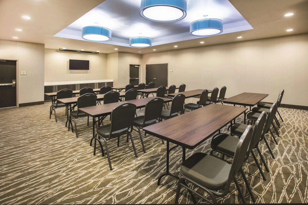 La Quinta Inn & Suites by Wyndham Dallas/Fairpark