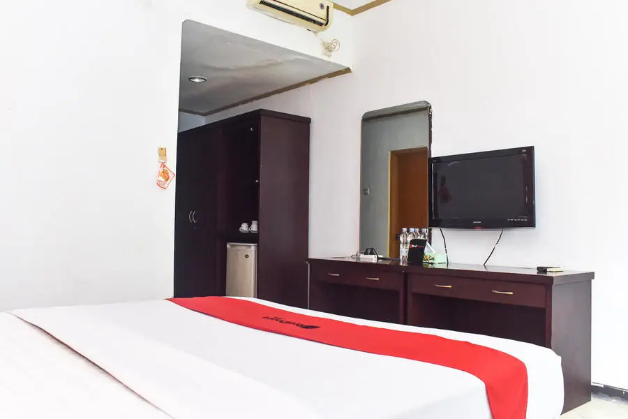 RedDoorz Plus @ Tirta Kencana Hotel