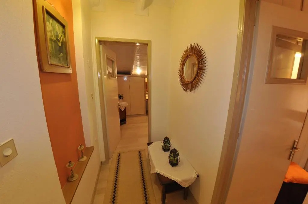 Mazis Apartments