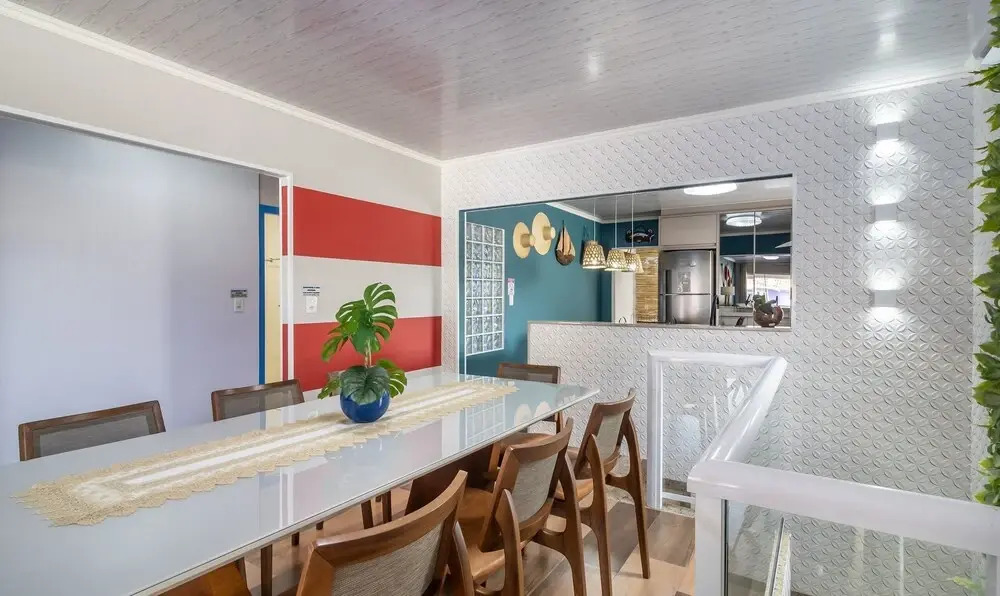 Apt w/ Balcony, 3 Bedrooms Close to Beach Rsu3842
