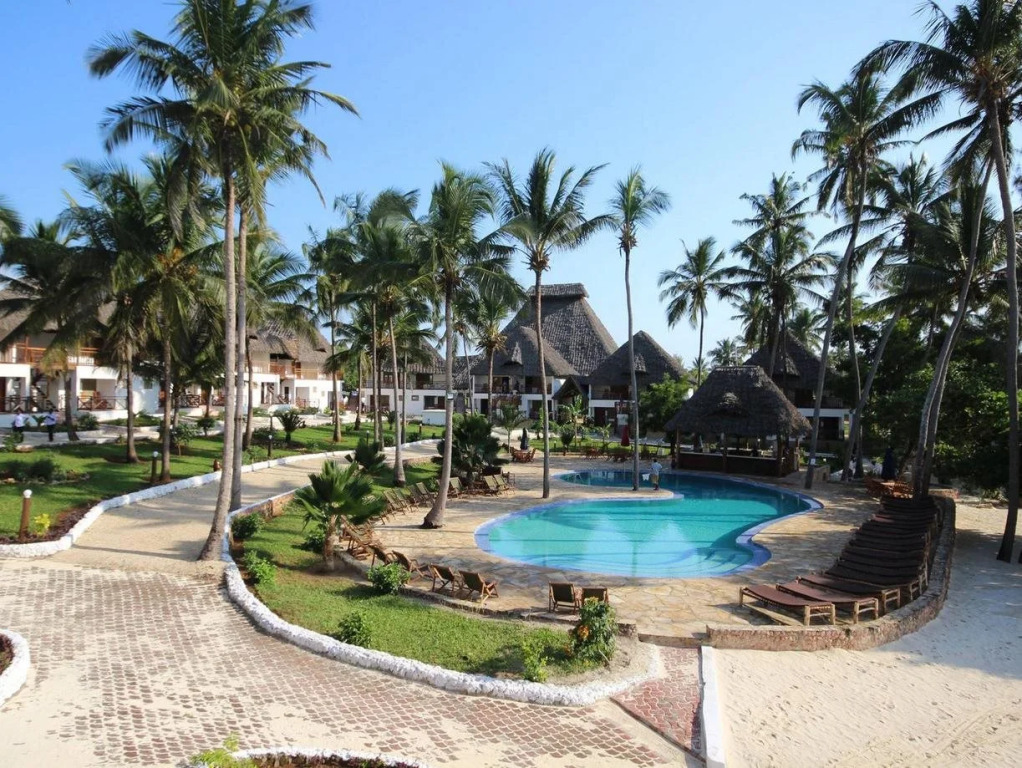 Paradise Beach Resort & Spa