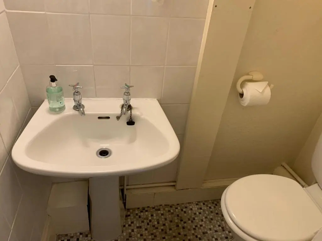 Sharn Bek Hotel