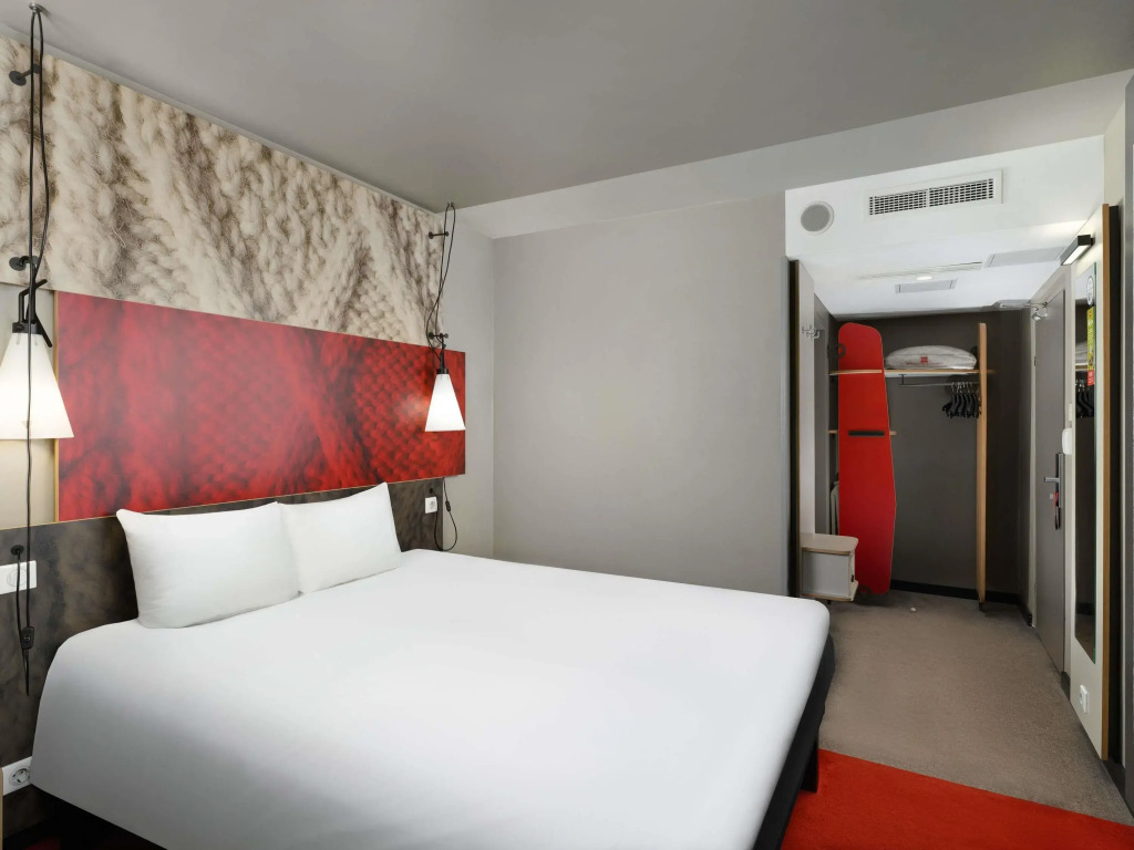 Ibis Budapest Heroes Square