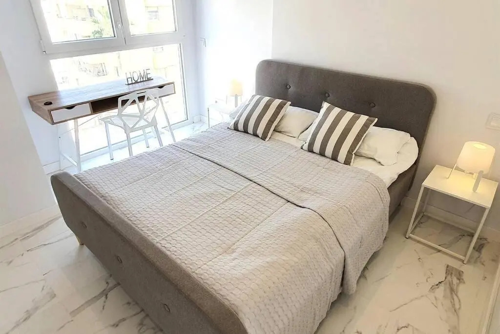 SKOL 645. Exclusive Three Bedrooms Apartment with Sea Views