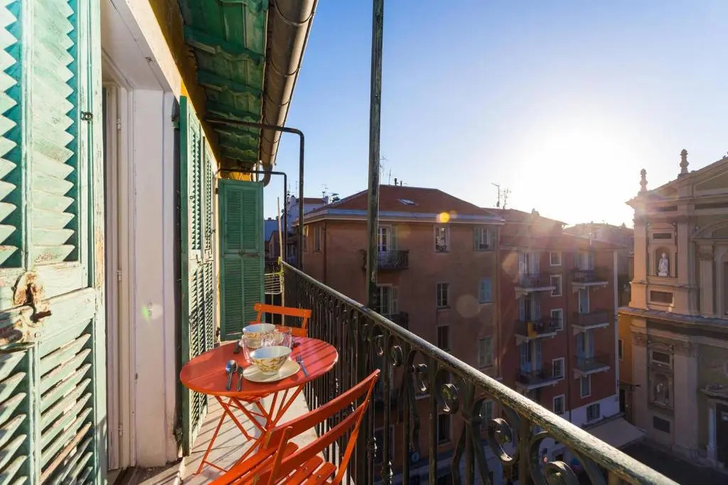 Ross 5- F2, Lumineux, Balcon, Loft, Clim, Vieux-Nice