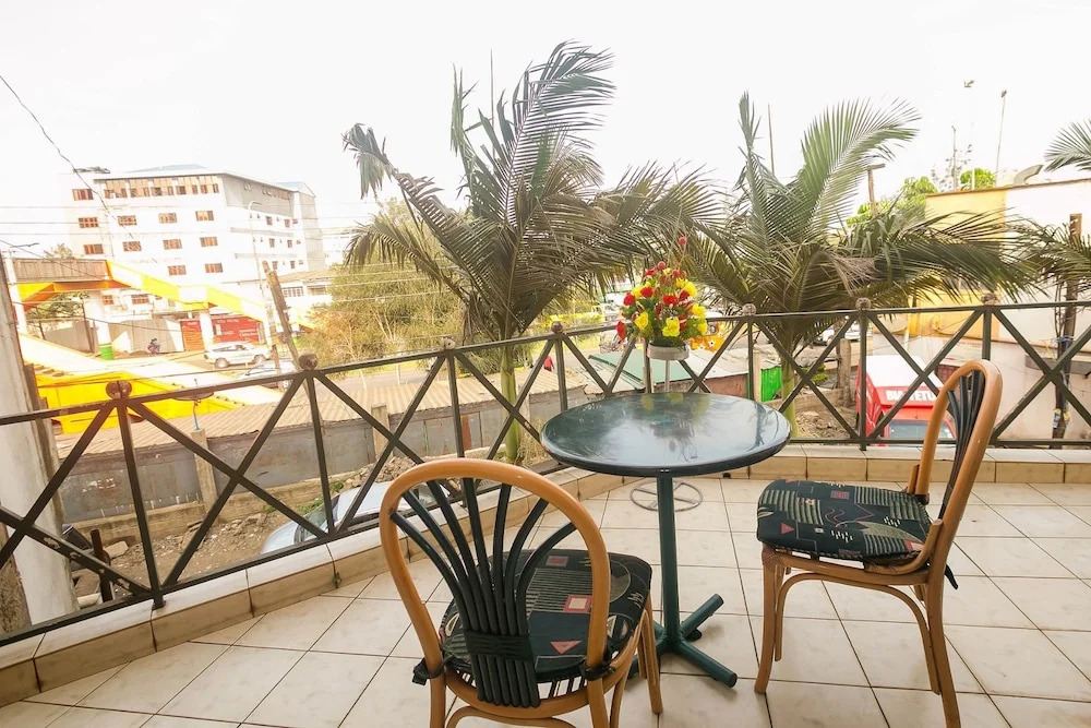 Plus 254 Hotel
