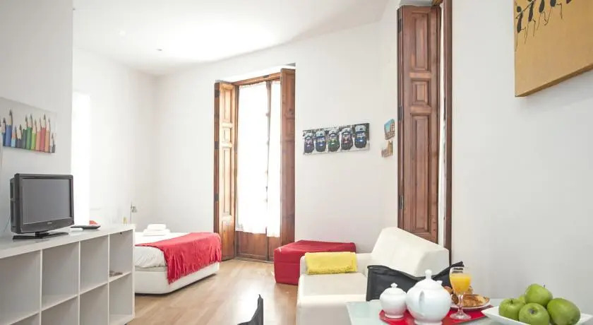 Escultor Apartments