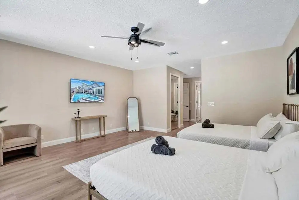 6br Elegant Hollywood Lakes Mansion W/ Pool & Spa 6 Bedroom Home