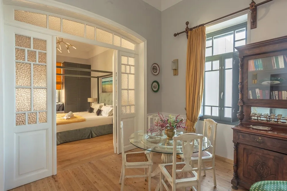 CAMARA SUITES