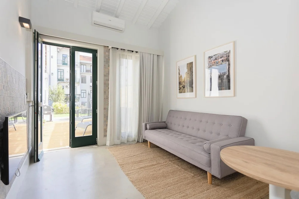 Liiiving in Porto - Bolhão Garden Apartment