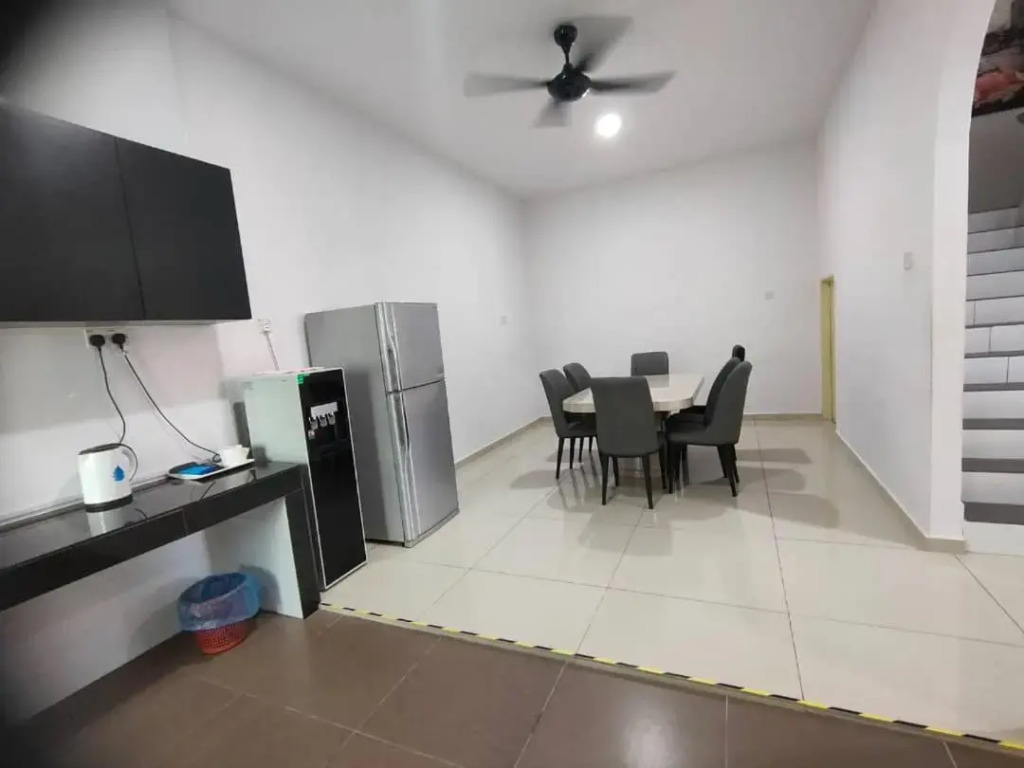 SWEET DREAM HOME 20PAX 3-Storey 5R5B SITIAWAN