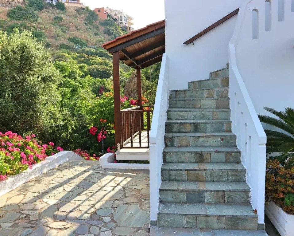 Oliaria Apartments