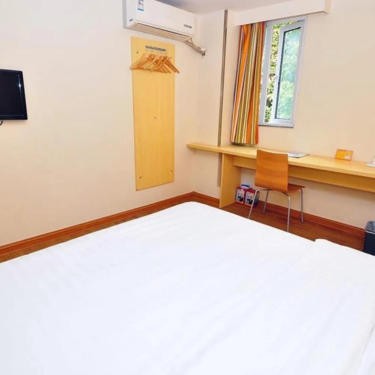 Life Yajo Hotel Tuan Yi Da Square