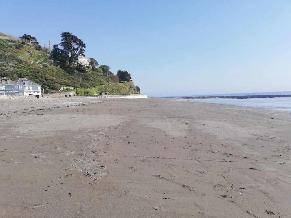 Looe Yurts