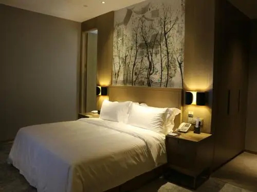 Xintiandi Jianguo Hotel
