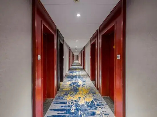 Jinpeng International Hotel (Duyun Dashiban Ancient Street)
