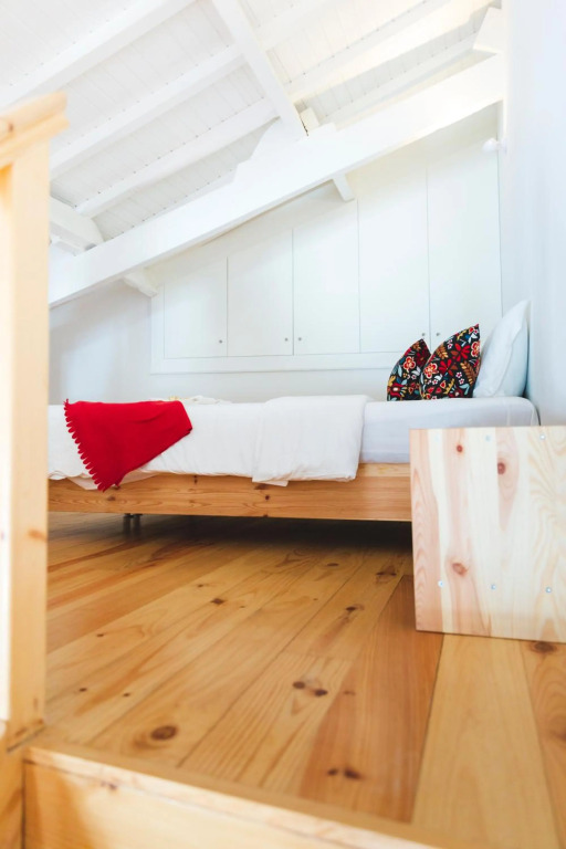 Aposentus -Romantic Mezzanine Apartment With a Balcony