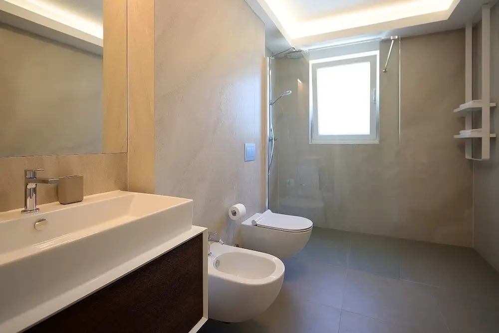 New apartment with swimming pool near the beach