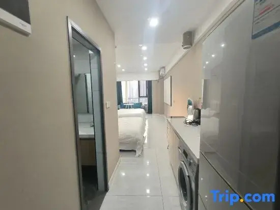 Sanqiuju Homestay (Zhangba North Road Subway Station)