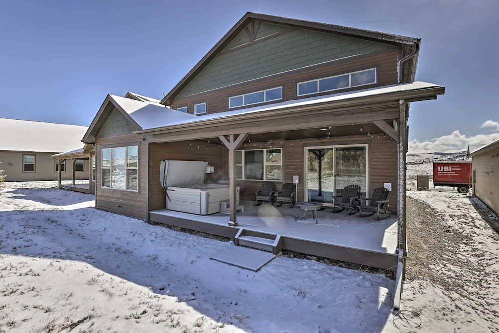 Ski & Hike: Home w/ Hot Tub + Gas Grill in Granby