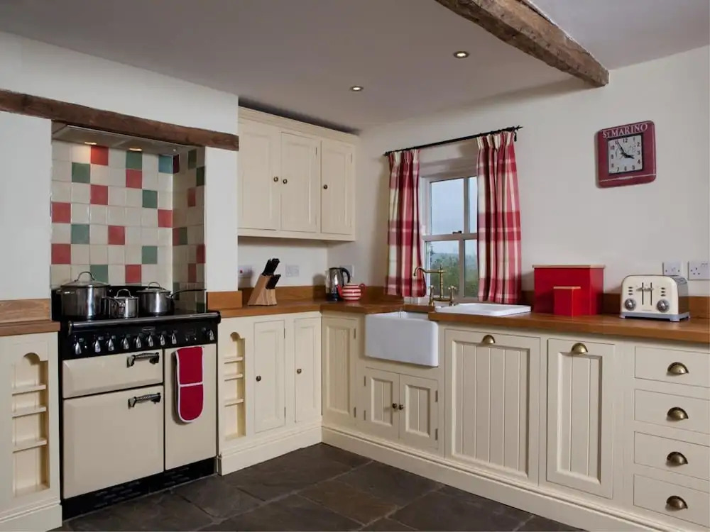Luxurious Holiday Home in Crickhowell Garden
